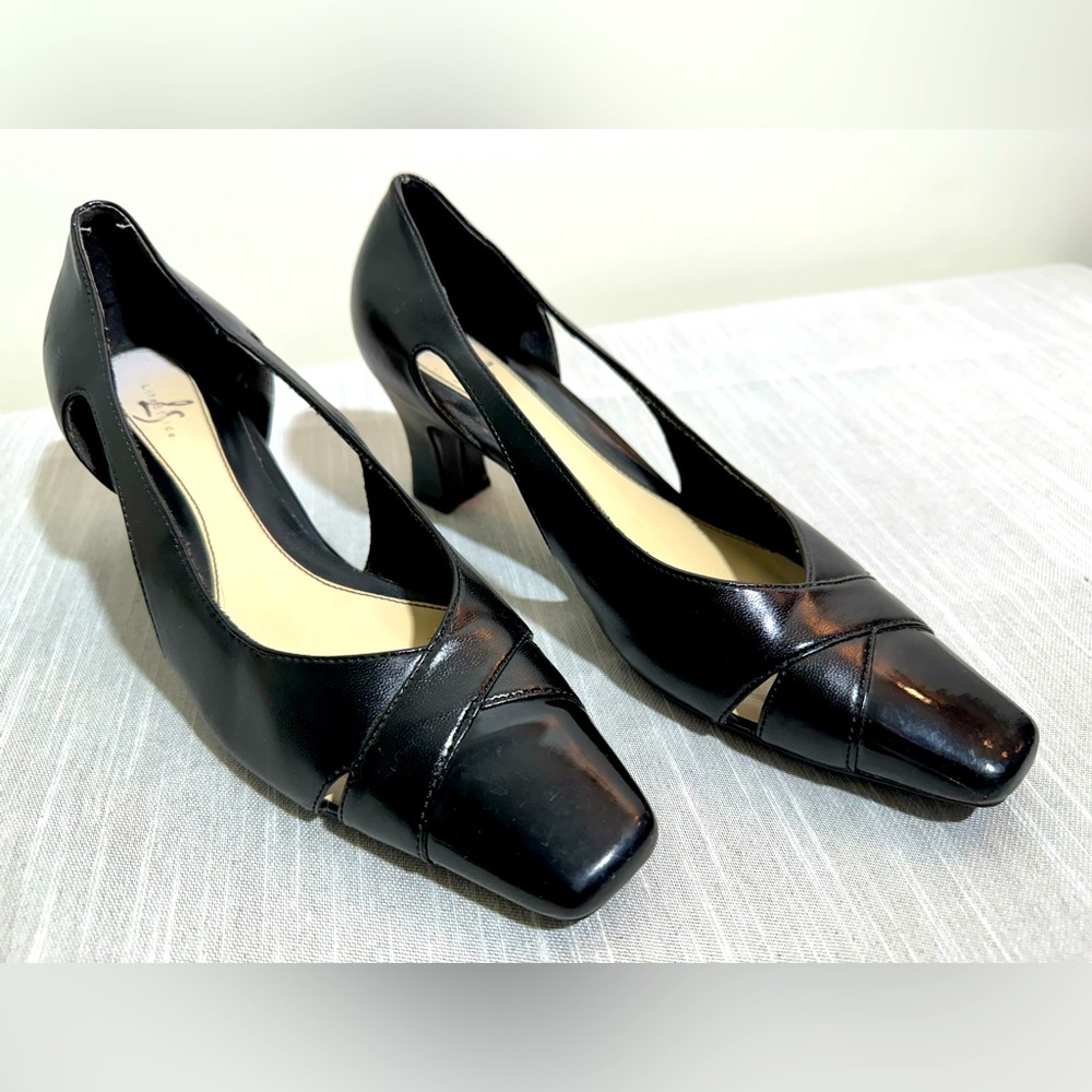 Life Stride Pumps, women's size 7.5